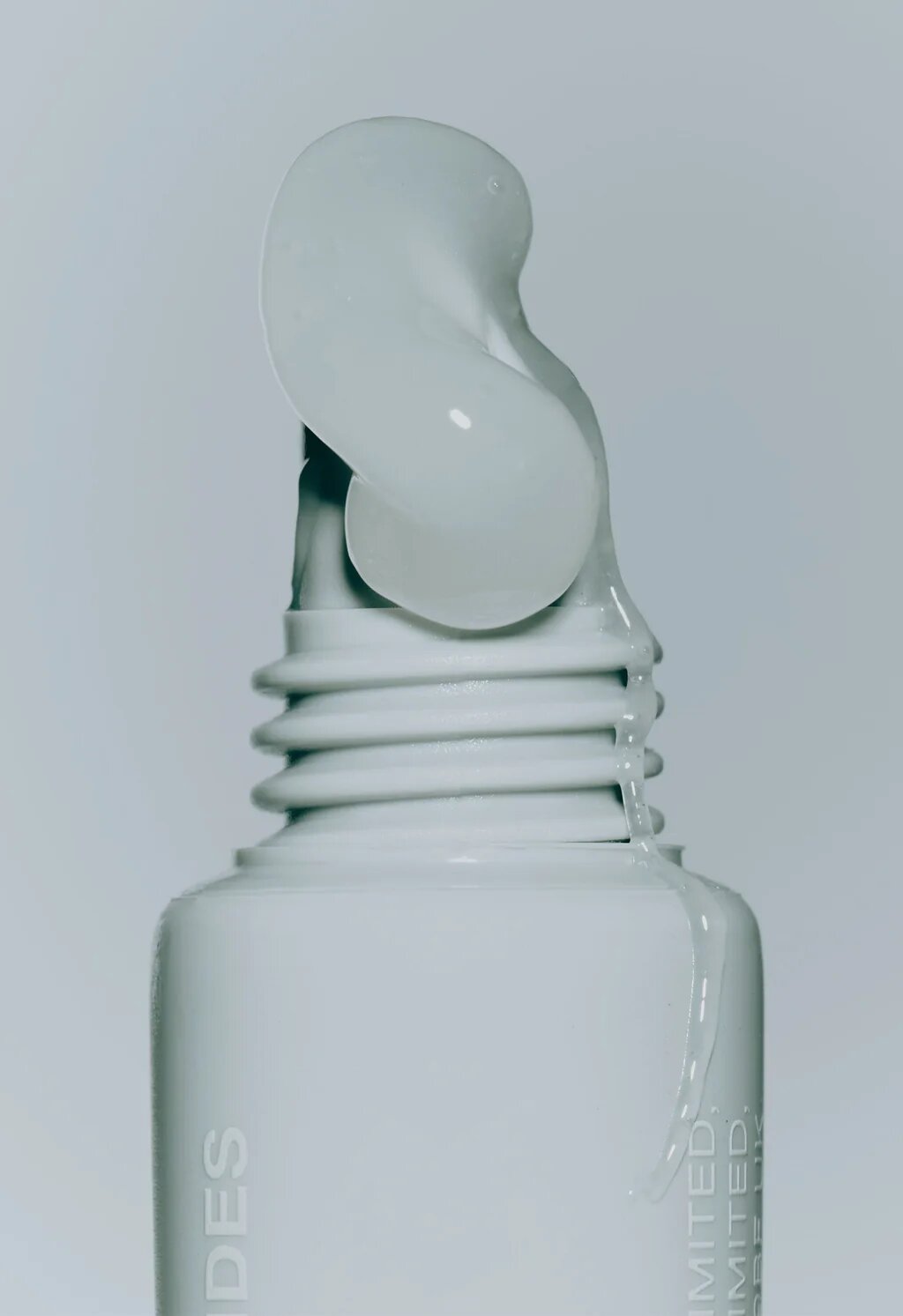 Прозорий тінт для вуст із пептидами без аромату RHODE Peptide Lip Treatment The Nourishing Lip Layer Unscented